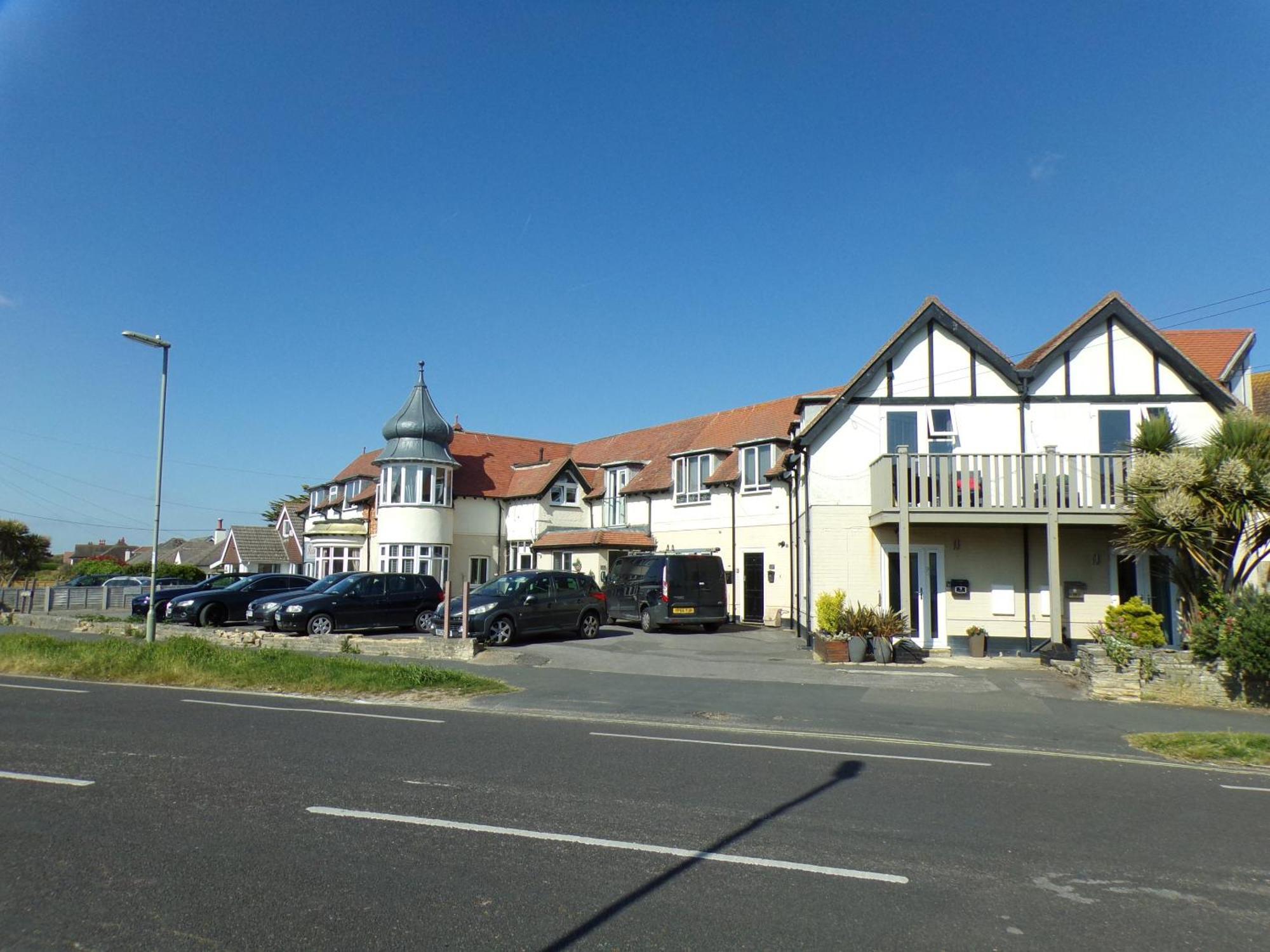 3Thedome - Luxury Ground Floor Apartment Opposite The Beach, Barton On Sea Bagian luar foto